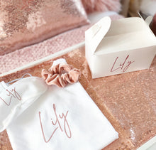 Load image into Gallery viewer, Blush